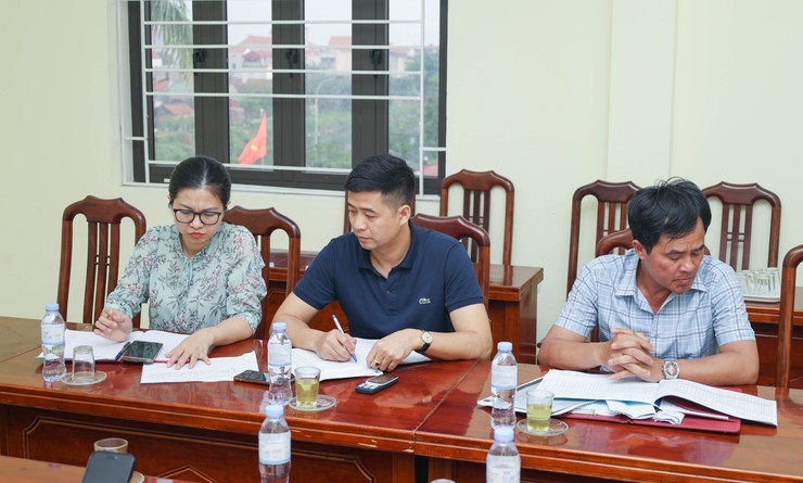 
Đại Xuyên tổ chức hội nghị triển khai xóa bỏ các lối đi tự mở qua đường sắt,bảo đảm an toàn giao thông- Ảnh 2.