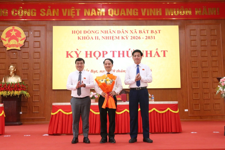 Kỳ họp thứ nhất HĐND xã Bất Bạt khóa II, nhiệm kỳ 2026-2031 thành công tốt đẹp- Ảnh 1.