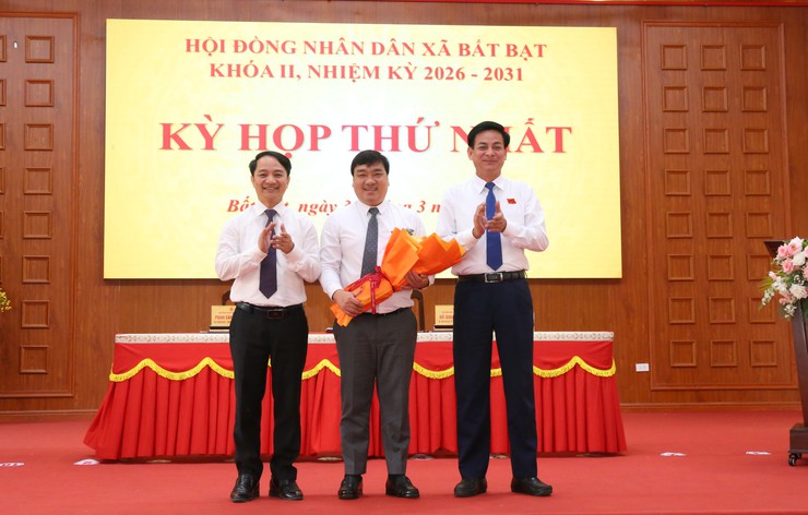 Kỳ họp thứ nhất HĐND xã Bất Bạt khóa II, nhiệm kỳ 2026-2031 thành công tốt đẹp- Ảnh 2.