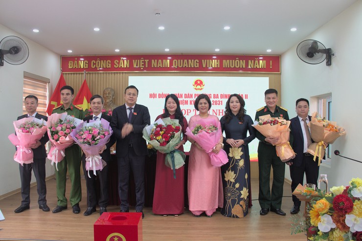 Phường Ba Đình kiện toàn tổ chức, hướng tới chính quyền hiệu quả, phục vụ nhân dân- Ảnh 2.