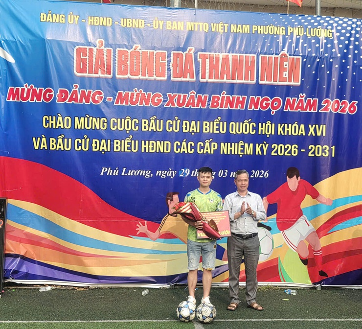 Đội bóng Cụm dân cư Huyền Kỳ giành chức vô địch Giải bóng đá nam thanh niên phường Phú Lương năm 2026- Ảnh 3.
