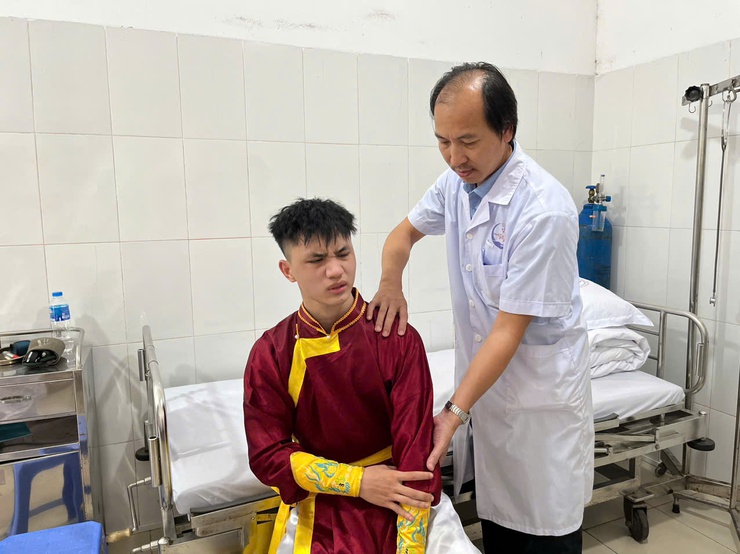 Trạm Y tế phường Long Biên chủ động triển khai công tác đảm bảo y tế, an toàn thực phẩm và phòng chống dịch bệnh tại các lễ hội truyền thống trên địa bàn phường- Ảnh 1.