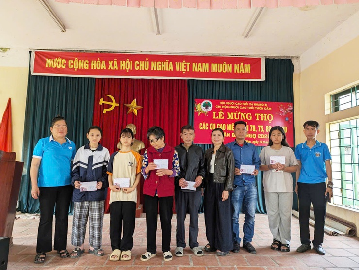 Anh Nguyễn Văn Đoàn: hành Trình 7 năm gieo 
mầm thiện nguyện
- Ảnh 7.