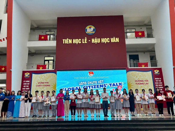 SÔI NỔI, HẤP DẪN VÒNG CHUNG KẾT CUỘC THI TIẾNG ANH “GLOBAL CITIZENS’ TALK” LẦN THỨ I NĂM 2026 THÀNH CÔNG RỰC RỠ- Ảnh 11.