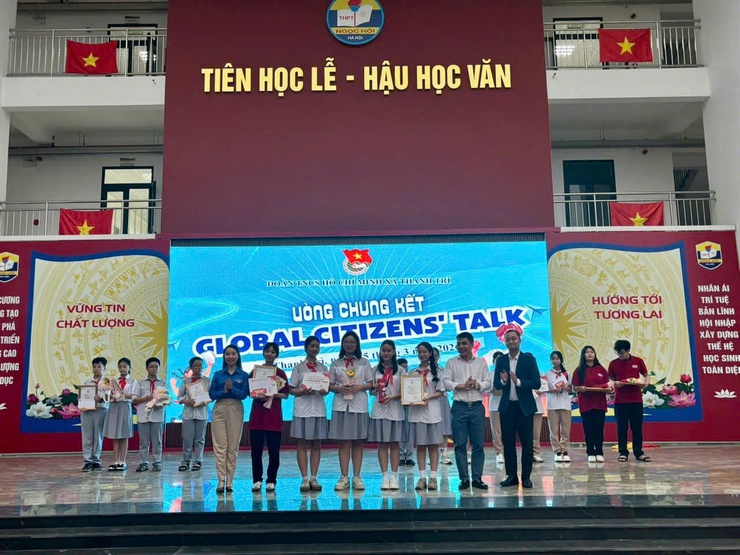 SÔI NỔI, HẤP DẪN VÒNG CHUNG KẾT CUỘC THI TIẾNG ANH “GLOBAL CITIZENS’ TALK” LẦN THỨ I NĂM 2026 THÀNH CÔNG RỰC RỠ- Ảnh 12.