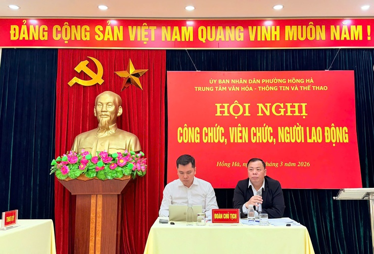 Trung tâm văn hóa thông tin và thể thao phường Hồng Hà: Tổ chức thành công hội nghị cán bộ, công nhân viên chức năm 2026
- Ảnh 1.