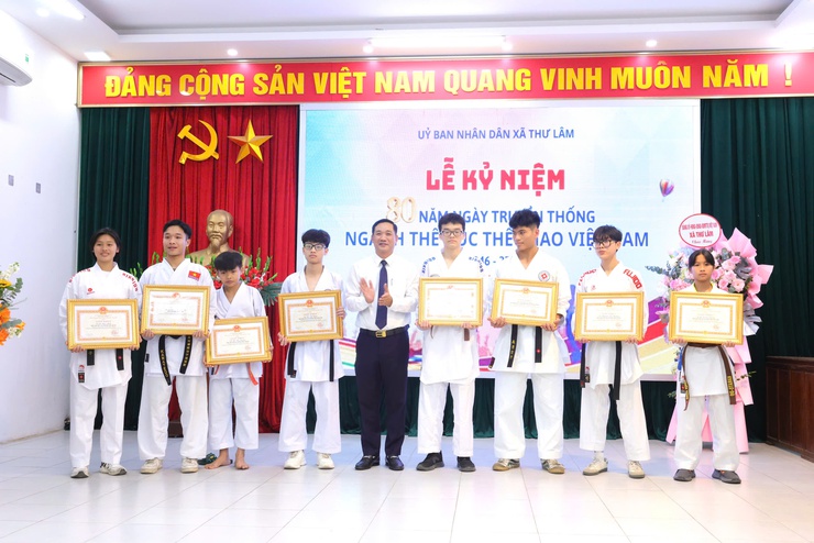 UBND xã Thư Lâm tổ chức Lễ mít tinh kỷ niệm 80 năm Ngày truyền thống Ngành Thể dục thể thao Việt Nam (27/3/1946 – 27/3/2026)- Ảnh 8.