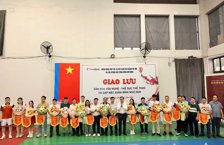 Ngân hàng hợp tác xã Việt Nam chi nhánh Hà Nội và các QTDND Bắc Sông Hồng mở rộng tổ chức giao lưu văn hóa, thể thao, gặp mặt xuân Bính Ngọ 2026- Ảnh 2.