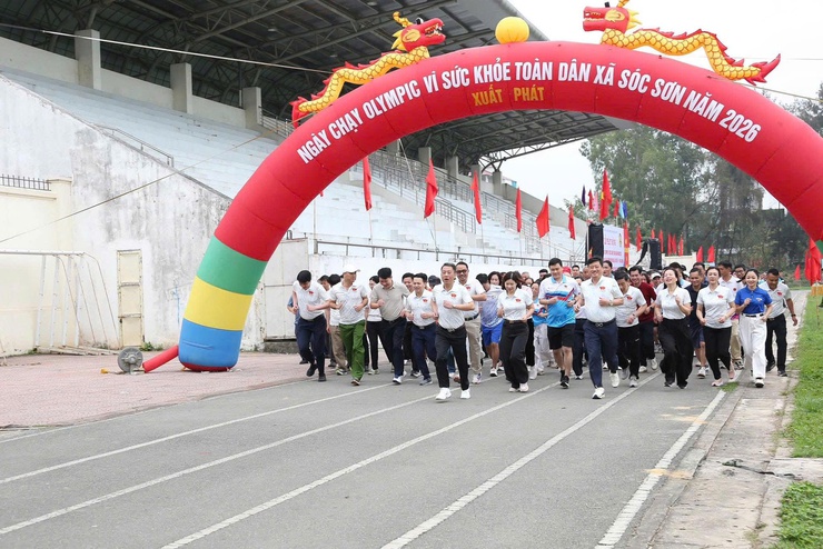 SÓC SƠN TỔ CHỨC NGÀY CHẠY OLYMPIC VÌ SỨC KHOẺ TOÀN DÂN NĂM 2026 VÀ PHÁT ĐỘNG GIẢI CHẠY BÁO HÀ NỘI MỚI MỞ RỘNG LẦN THỨ 51, CHÀO MỪNG 80 NĂM NGÀY TRUYỀN THỐNG THỂ DỤC THỂ THAO VIỆT NAM- Ảnh 3.