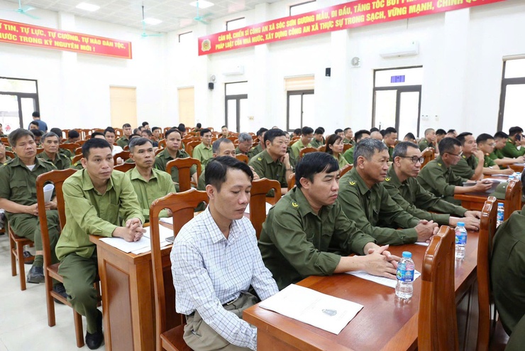 CÔNG AN XÃ SÓC SƠN TỔ CHỨC TẬP HUẤN KIẾN THỨC PCCC CHO LỰC LƯỢNG THAM GIA BẢO VỆ ANTT Ở CƠ SỞ- Ảnh 2.