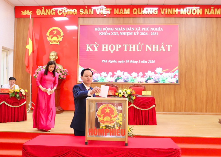 Phú Nghĩa tổ chức thành công Kỳ họp thứ nhất Hội đồng nhân dân xã khóa XXI, nhiệm kỳ 2026-2031- Ảnh 4.