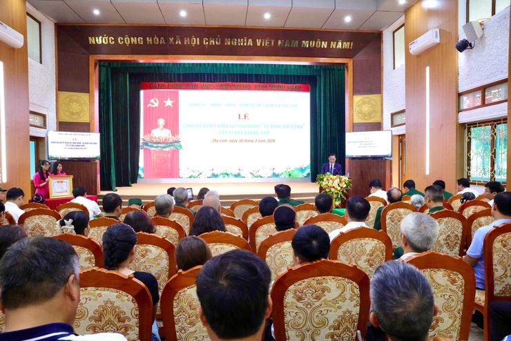 XÃ THƯ LÂM TỔ CHỨC LỄ CÔNG BỐ QUYẾT ĐỊNH VÀ TRAO BẰNG “TỔ QUỐC GHI CÔNG” ĐỐI VỚI LIỆT SĨ ĐÀO QUANG SÂM- Ảnh 10.