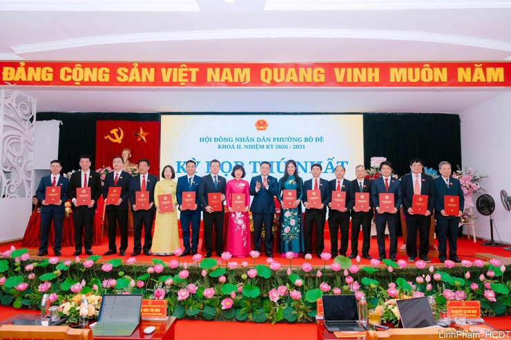 PHƯỜNG BỒ ĐỀ TỔ CHỨC KỲ HỌP THỨ NHẤT HĐND PHƯỜNG KHÓA II, NHIỆM KỲ 2026–2031 - Ảnh 9.