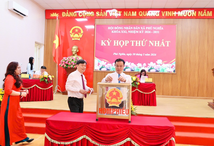 Phú Nghĩa tổ chức thành công Kỳ họp thứ nhất Hội đồng nhân dân xã khóa XXI, nhiệm kỳ 2026-2031- Ảnh 10.