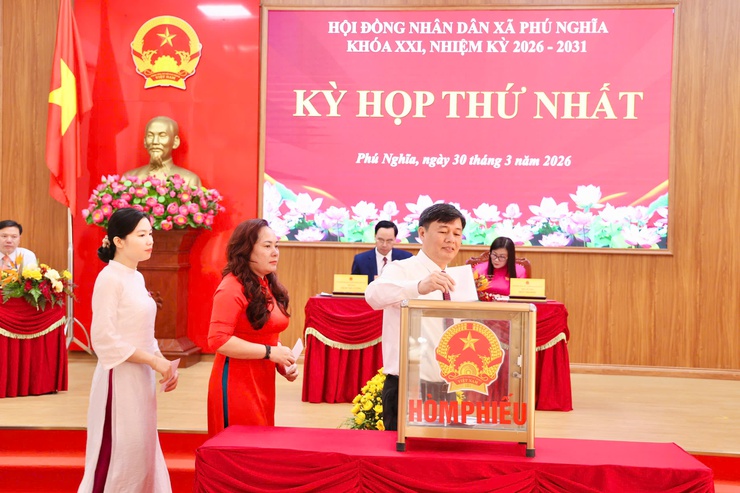 Phú Nghĩa tổ chức thành công Kỳ họp thứ nhất Hội đồng nhân dân xã khóa XXI, nhiệm kỳ 2026-2031- Ảnh 5.