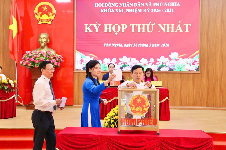 Phú Nghĩa tổ chức thành công Kỳ họp thứ nhất Hội đồng nhân dân xã khóa XXI, nhiệm kỳ 2026-2031- Ảnh 12.