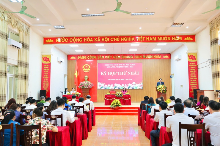 Phú Nghĩa tổ chức thành công Kỳ họp thứ nhất Hội đồng nhân dân xã khóa XXI, nhiệm kỳ 2026-2031- Ảnh 1.