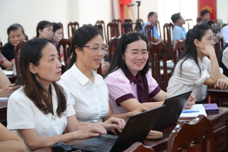 DÂN HÒA: GIAO BAN CÔNG TÁC ĐẢNG, CHÍNH QUYỀN, ĐOÀN THỂ QUÝ 1/2026 - NHIỀU KẾT QUẢ NỔI BẬT TRÊN CÁC LĨNH VỰC- Ảnh 3.