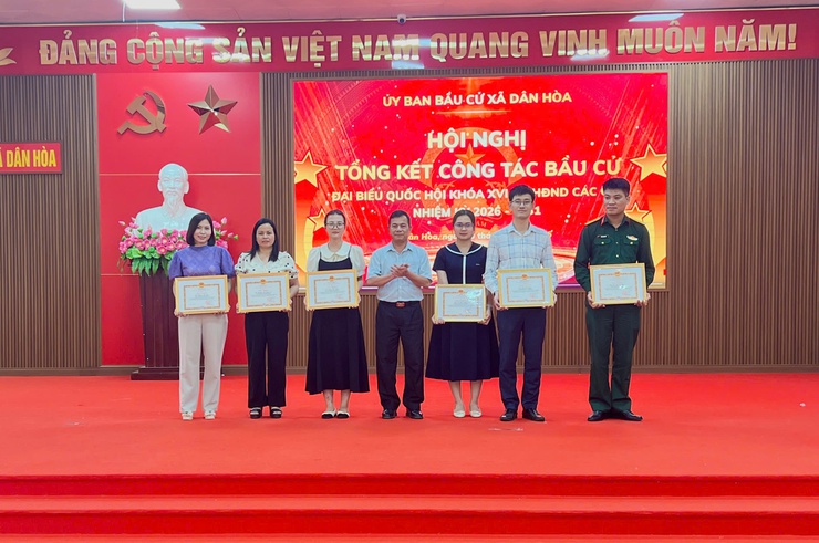 DÂN HOÀ TỔNG KẾT CÔNG TÁC BẦU CỬ, KHEN THƯỞNG 105 TẬP THỂ, CÁ NHÂN- Ảnh 6.