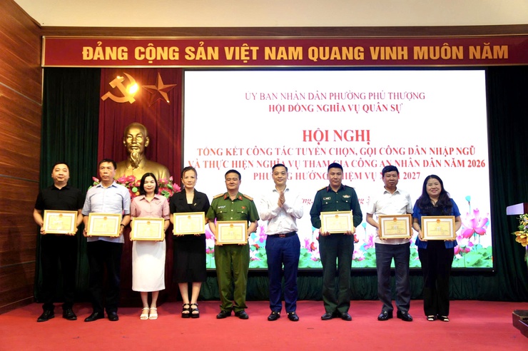 Phường Phú Thượng tổng kết công tác tuyển chọn, gọi công dân nhập ngũ và thực hiện nghĩa vụ tham gia Công an nhân dân năm 2026- Ảnh 6.