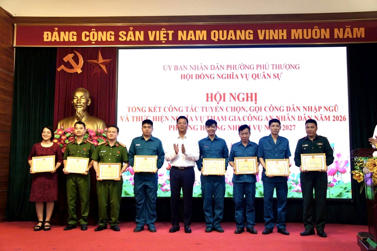 Phường Phú Thượng tổng kết công tác tuyển chọn, gọi công dân nhập ngũ và thực hiện nghĩa vụ tham gia Công an nhân dân năm 2026- Ảnh 8.