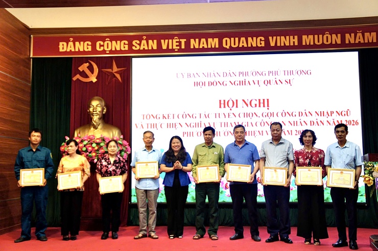 Phường Phú Thượng tổng kết công tác tuyển chọn, gọi công dân nhập ngũ và thực hiện nghĩa vụ tham gia Công an nhân dân năm 2026- Ảnh 9.