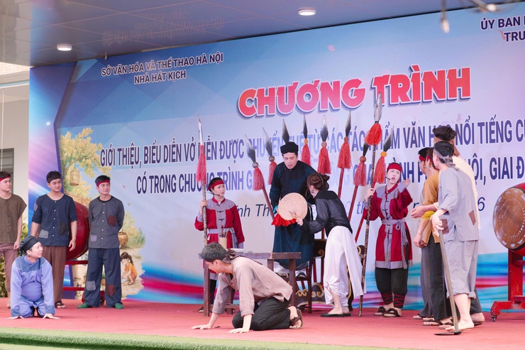 VĂN HỌC SÂN KHẤU HÓA – CÁCH TIẾP CẬN MỚI GIÚP HỌC SINH "CẢM" VÀ TRƯỞNG THÀNH- Ảnh 8.