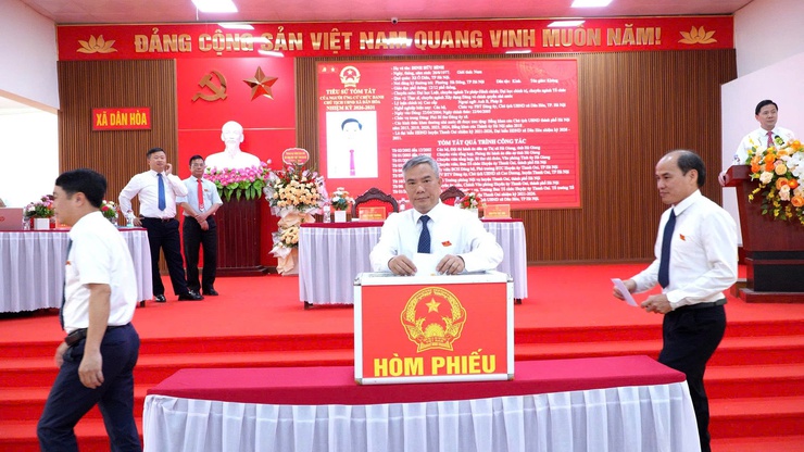 KỲ HỌP THỨ NHẤT HĐND XÃ DÂN HÒA KHÓA XXIV, NHIỆM KỲ 2026-2031 THÀNH CÔNG TỐT ĐẸP- Ảnh 8.