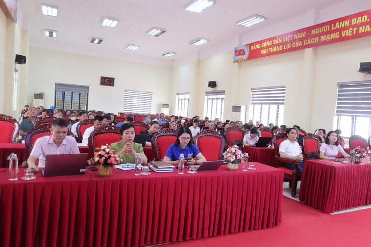 Hòa Phú: Tổ chức hội nghị tập huấn nghiệp vụ vay vốn tín dụng chính sách năm 2026- Ảnh 2.