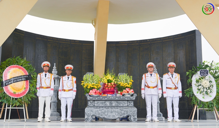 UBND xã Quốc Oai long trọng tổ chức Lễ truy điệu và an táng hài cốt Liệt sĩ Nguyễn Duy Lập- Ảnh 11.