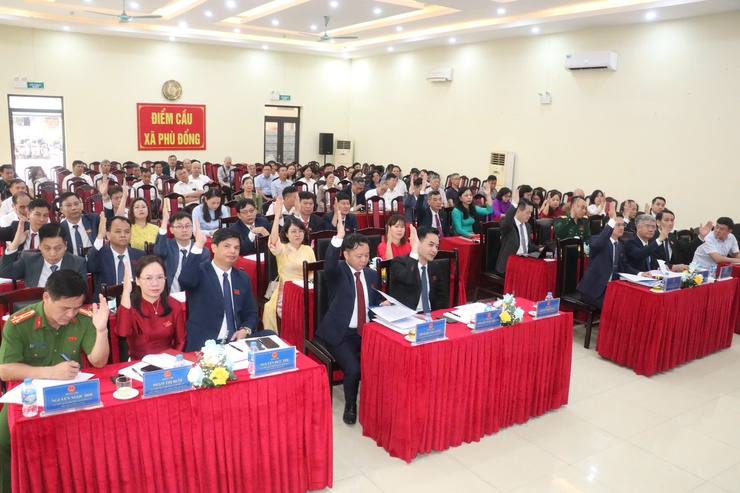 Kỳ họp thứ nhất HĐND xã Phù Đổng khóa XXII, nhiệm kỳ 2026 – 2031 thành công tốt đẹp- Ảnh 9.