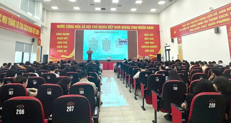 Đảng bộ phường Tây Tựu tham dự Hội nghị trực tuyến quán triệt Nghị quyết số 02-NQ/TW ngày 17-3-2026 của Bộ Chính trị- Ảnh 1.