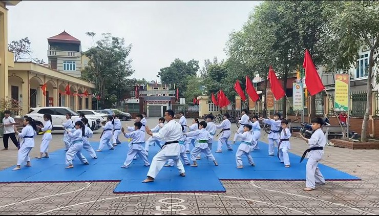 Phúc Thọ đẩy mạnh phát triển phong trào thể dục thể thao quần chúng- Ảnh 5.