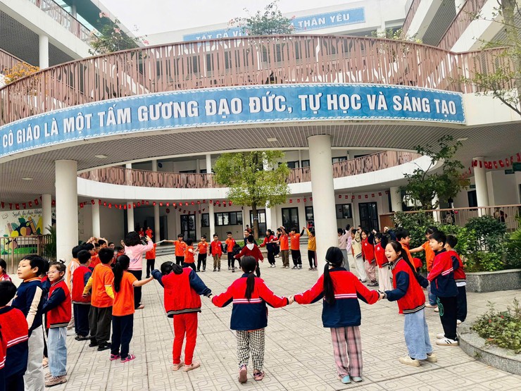 TRƯỜNG TIỂU HỌC TRẦN PHÚ SÔI NỔI CÁC HOẠT ĐỘNG CHÀO MỪNG NGÀY THỂ THAO VIỆT NAM 27/3- Ảnh 4.