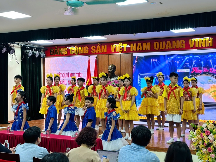 Hội nghị đại biểu Nhân dân phường Ba Đình: Quyết tâm nâng cao chất lượng đời sống văn hóa- Ảnh 15.