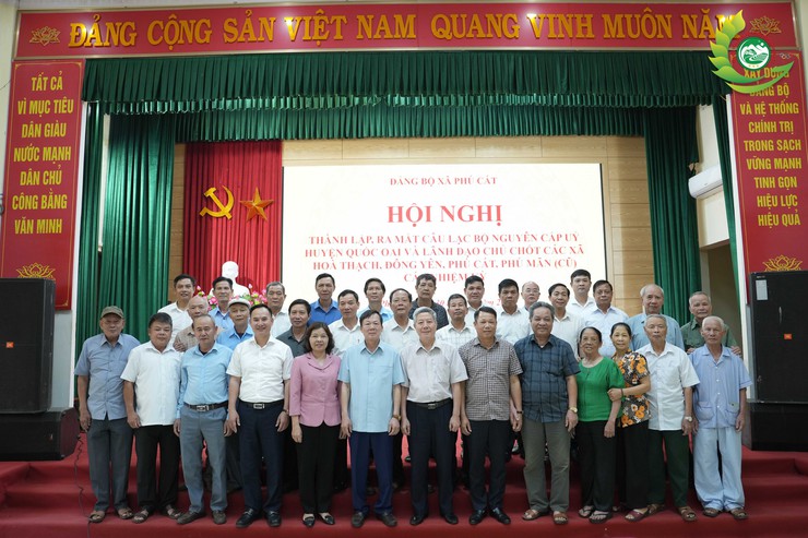 Phú Cát: Ra mắt CLB Nguyên Cấp ủy huyện Quốc Oai và lãnh đạo chủ chốt các xã Hòa Thạch, Đông Yên, Phú Cát, Phú Mãn (cũ) các nhiệm kỳ- Ảnh 1.