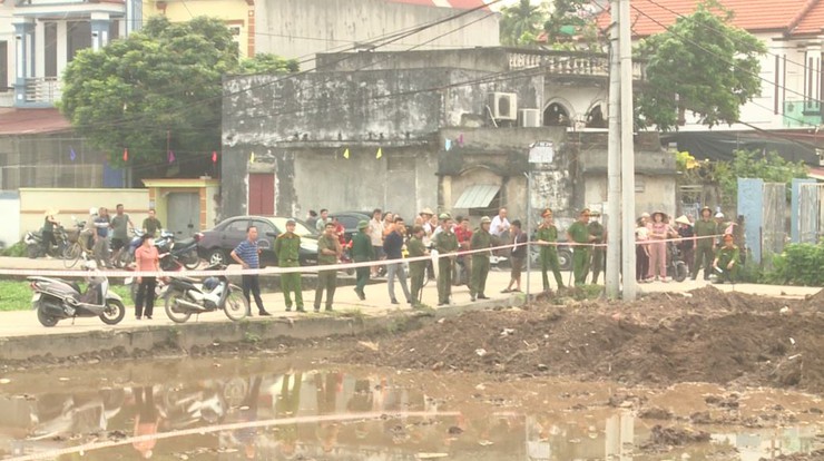 Cưỡng chế thu hồi đất đối với các hộ gia đình, cá nhân có đất thuộc phạm vi thu hồi tại dự án xây dựng hạ tầng kỹ thuật đấu giá khu X2 Lục Xuân, xã Phúc Lộc- Ảnh 9.