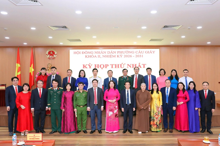 Kỳ họp kiện toàn bộ máy, khởi đầu nhiệm kỳ mới của HĐND phường Cầu Giấy - Ảnh 10.