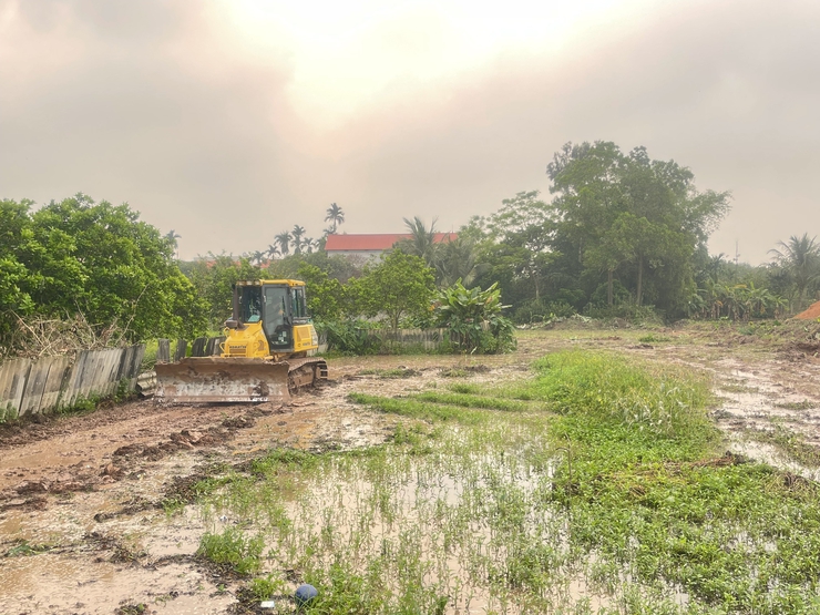 Cưỡng chế thu hồi đất đối với các hộ gia đình, cá nhân có đất thuộc phạm vi thu hồi tại dự án xây dựng hạ tầng kỹ thuật đấu giá khu X2 Lục Xuân, xã Phúc Lộc- Ảnh 3.