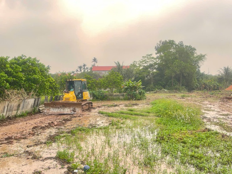 Cưỡng chế thu hồi đất đối với các hộ gia đình, cá nhân có đất thuộc phạm vi thu hồi tại dự án xây dựng hạ tầng kỹ thuật đấu giá khu X2 Lục Xuân, xã Phúc Lộc- Ảnh 5.