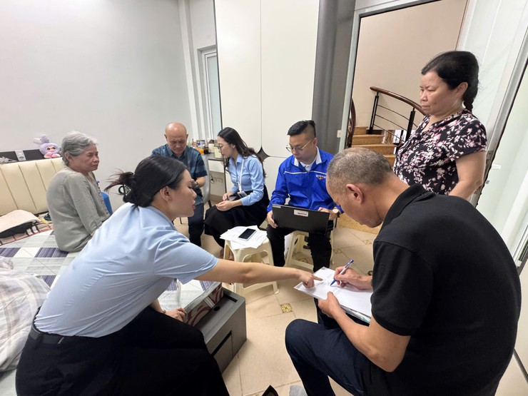 Tổ hành chính công xung kích: Đưa dịch vụ công đến gần người dân hơn- Ảnh 1.