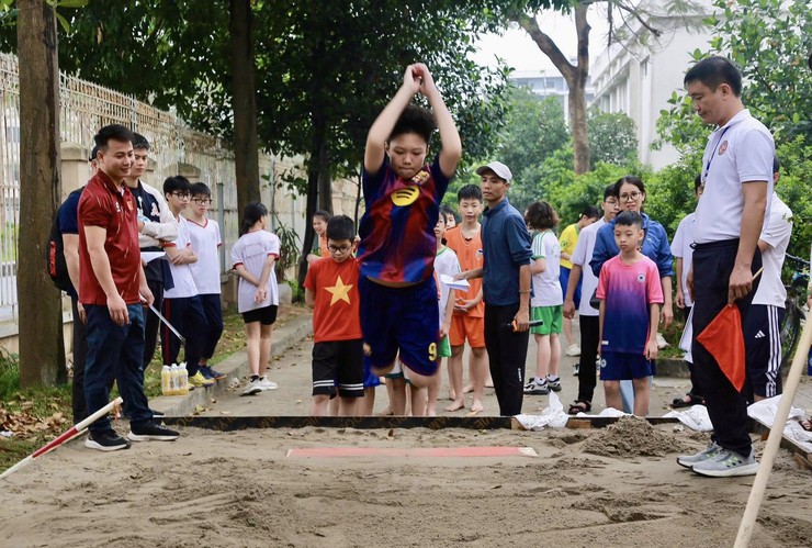 Sôi nổi Giải thể thao học sinh phổ thông phường Dương Nội năm học 2025 - 2026- Ảnh 3.