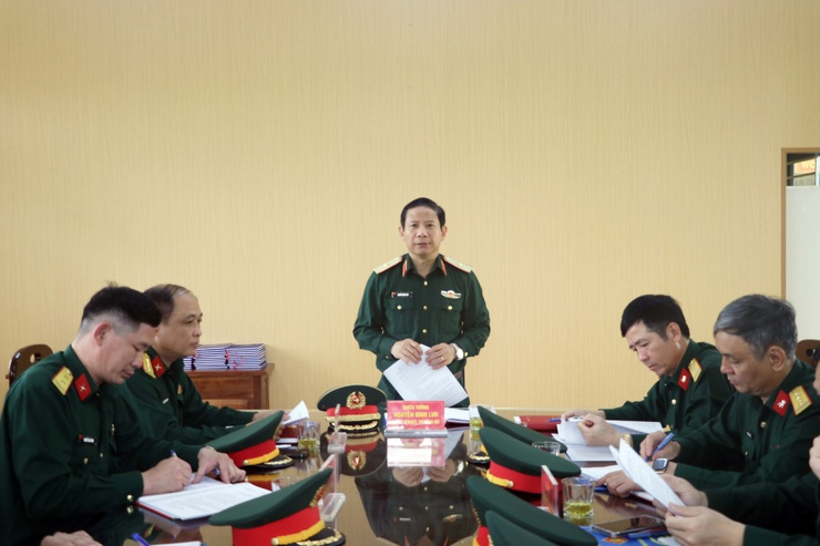 Đoàn công tác Bộ Tư lệnh Thủ đô Hà Nội kiểm tra tại Ban chỉ huy quân sự xã Trần Phú- Ảnh 3.