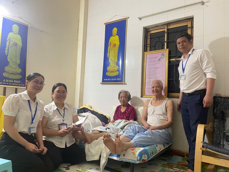 Tổ hành chính công xung kích: Đưa dịch vụ công đến gần người dân hơn- Ảnh 8.