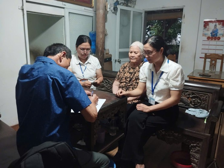 Tổ hành chính công xung kích: Đưa dịch vụ công đến gần người dân hơn- Ảnh 9.