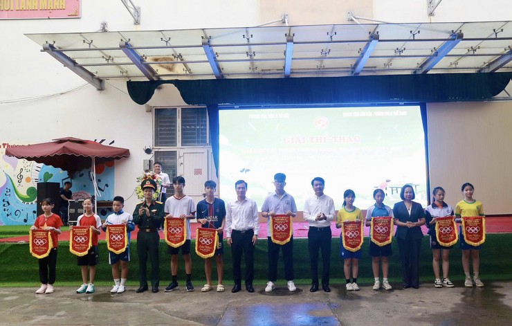 Sôi nổi Giải thể thao học sinh phổ thông phường Dương Nội năm học 2025 - 2026- Ảnh 2.