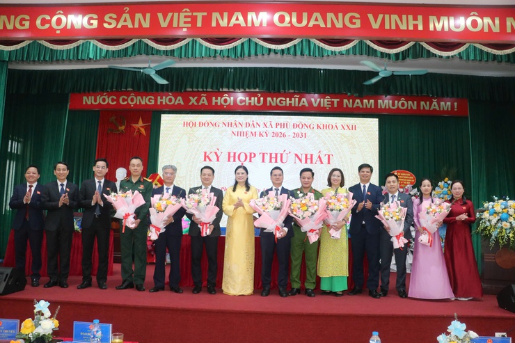 Kỳ họp thứ nhất HĐND xã Phù Đổng khóa XXII, nhiệm kỳ 2026 – 2031 thành công tốt đẹp- Ảnh 8.