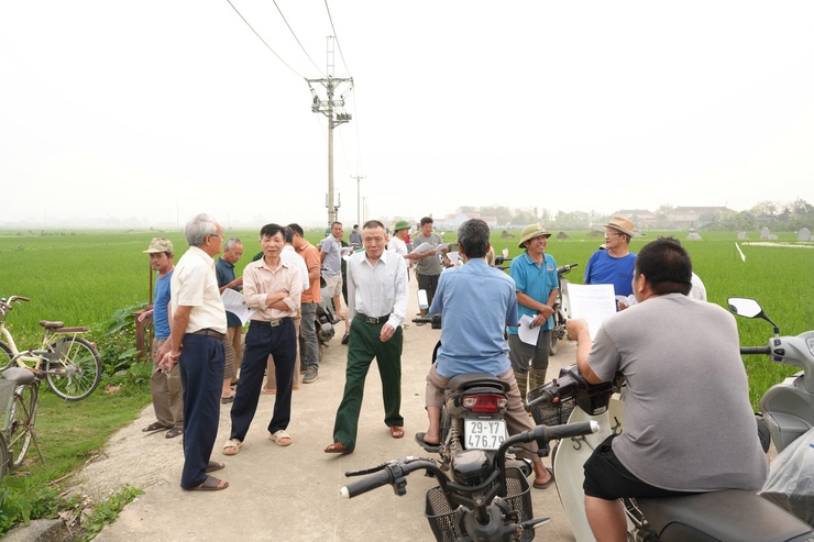 Thanh Oai đẩy nhanh tiến độ kiểm đếm mồ mả phục vụ dự án Khu đô thị Thể thao Olympic- Ảnh 2.