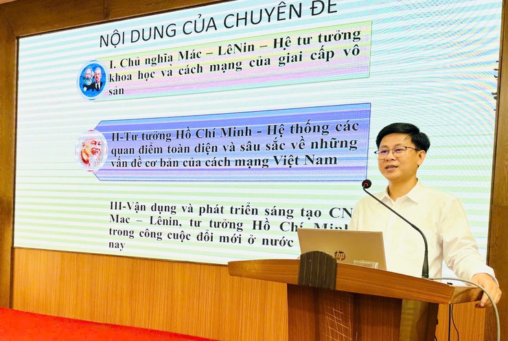 Xã Quốc Oai khai giảng lớp bồi dưỡng lý luận chính trị cho đảng viên mới khóa I năm 2026- Ảnh 4.