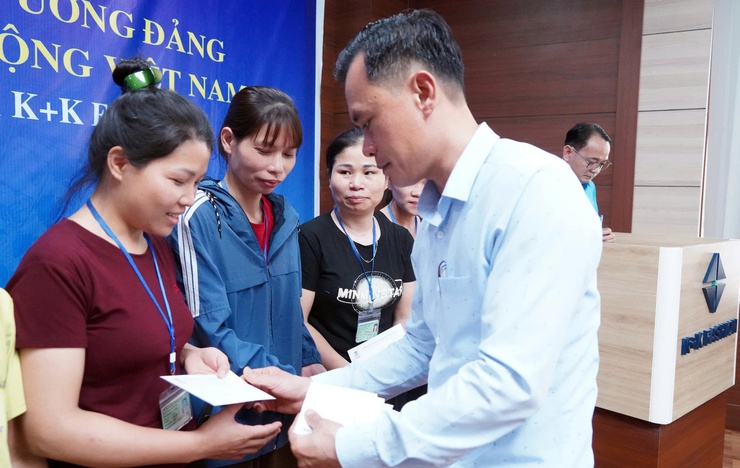 Tổng Liên đoàn Lao động Việt Nam thăm, làm việc tại Công ty TNHH K+K Fashion- Ảnh 6.